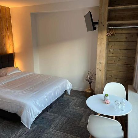 Nieuwe Kamer In Centrum Brugge Met Badkamer ! Exteriör bild