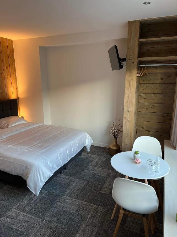 Nieuwe Kamer In Centrum Brugge Met Badkamer ! Exteriör bild